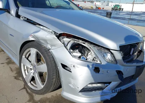 2012 Mercedes-Benz E 550 из США, поврежденный, VIN WDDKK7DF9CF168012